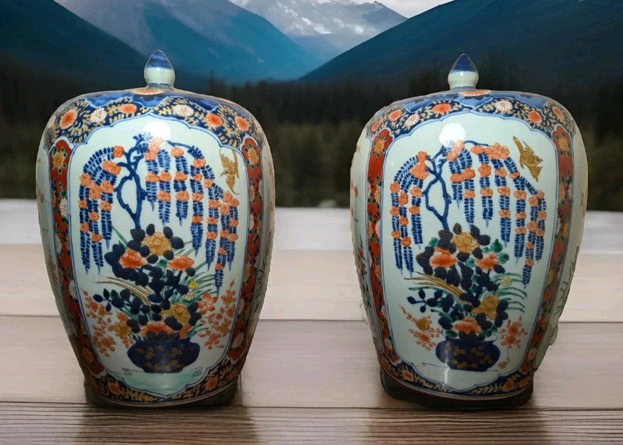 Chinese Porcelain Imari Lidded Jars Pair – Kangxi Mark Vintage Vases