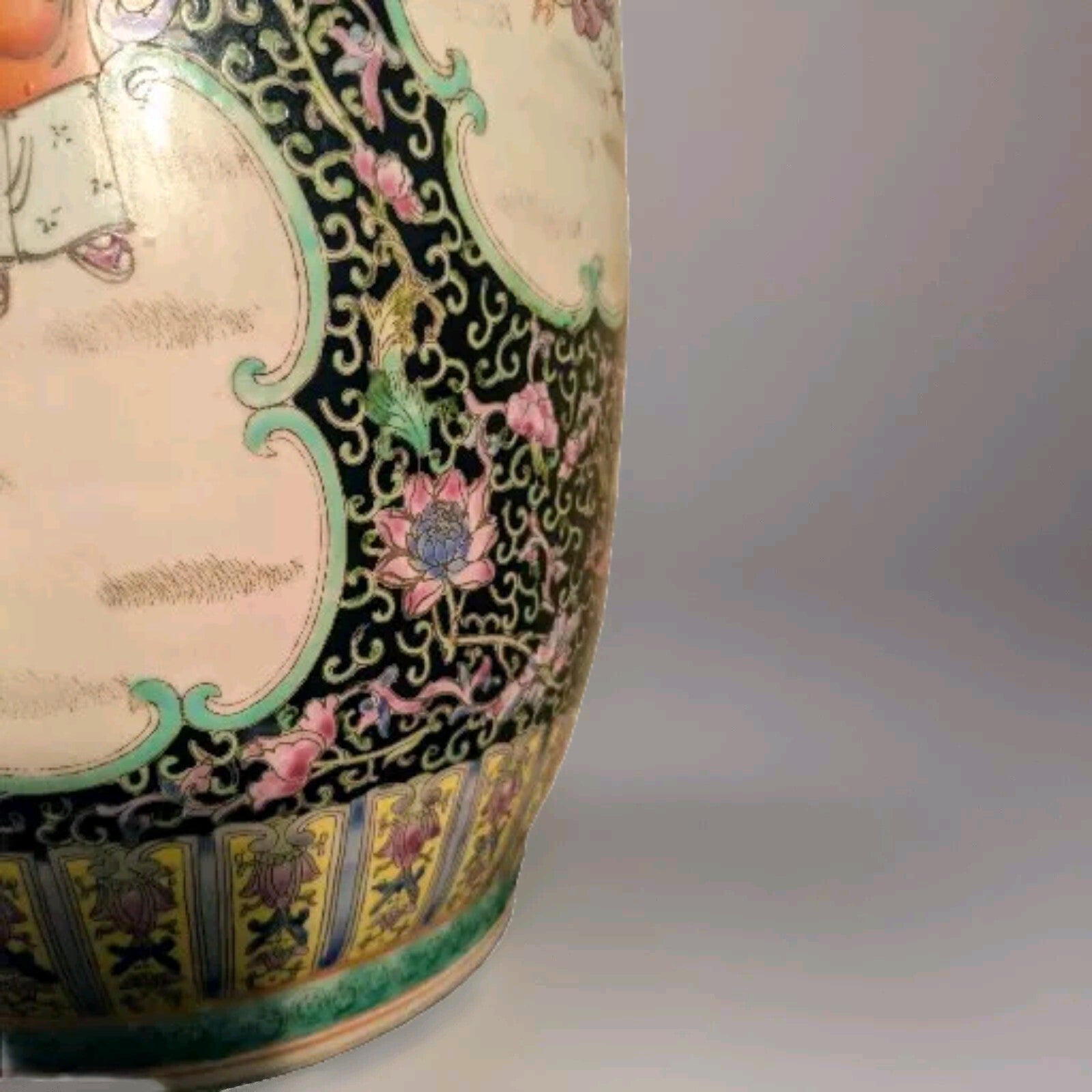 Antique Chinese Porcelain Vase Qianlong Famille Rose Fencai Hand Painted 18c