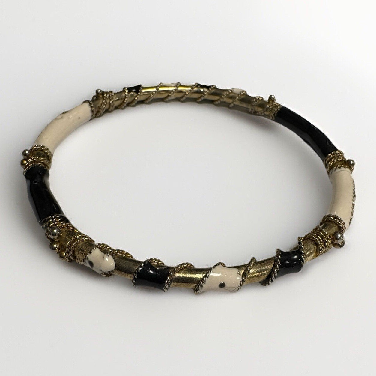 Black & White Enamel, Gold Tone Textured Rope Design Thin Bangle Bracelet