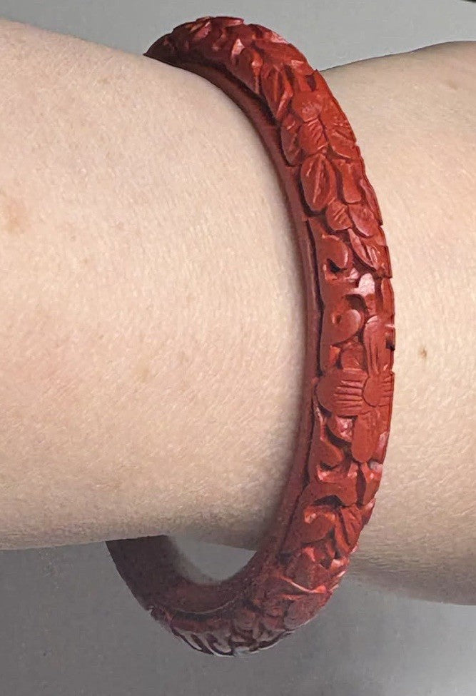 Vintage Chinese Cinnabar Carved Bangle Bracelet Floral Peony Lacquer