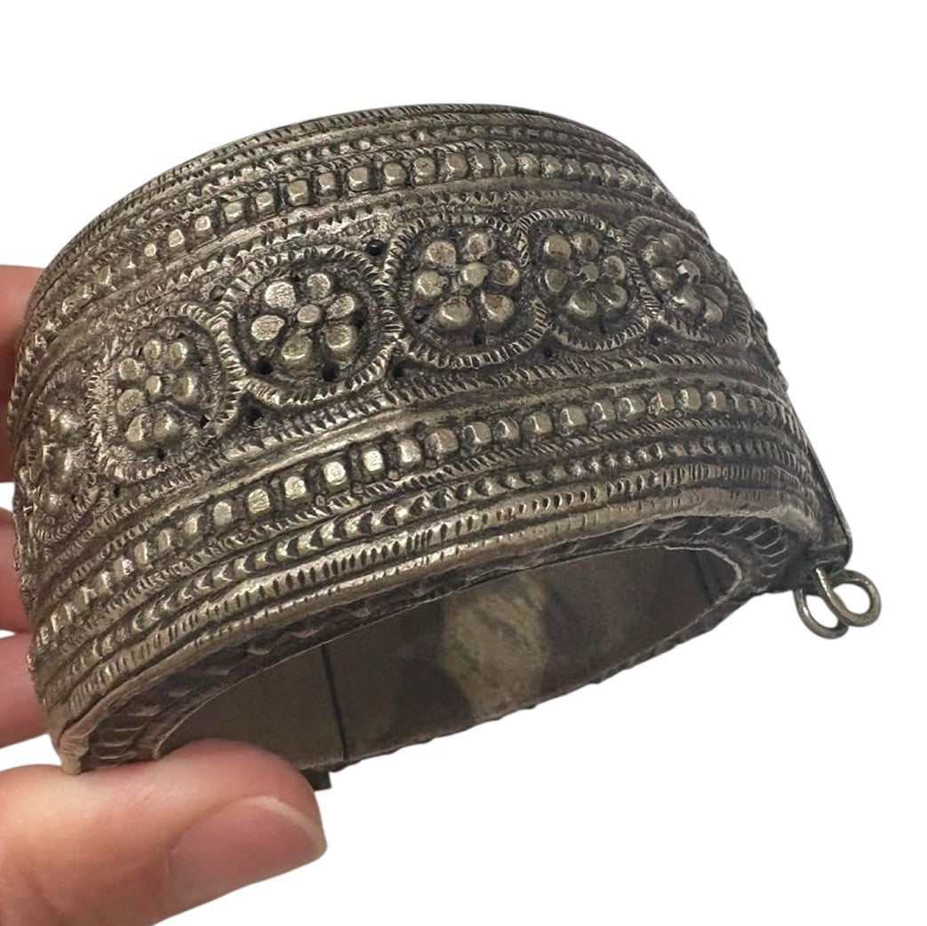 19th C Antique Ottoman / Berber Silver Hinged Tribal Cuff Bracelet