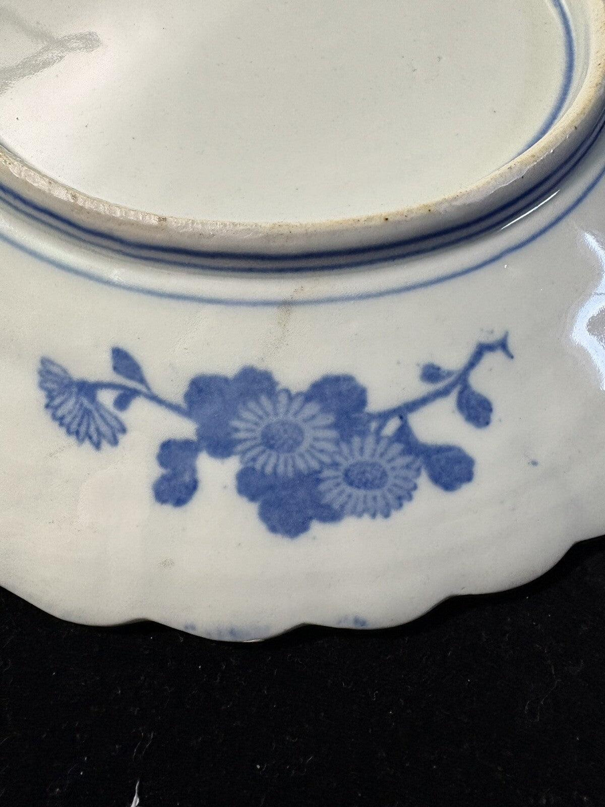 Antique Japanese Imari Porcelain Antique Blue and White Scalloped Plate