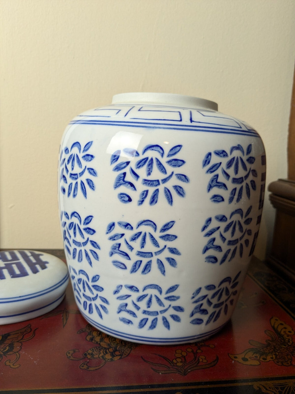 Double Happiness Chinese Ginger Jar blue & white Porcelain chinoiserie 10” w/lid