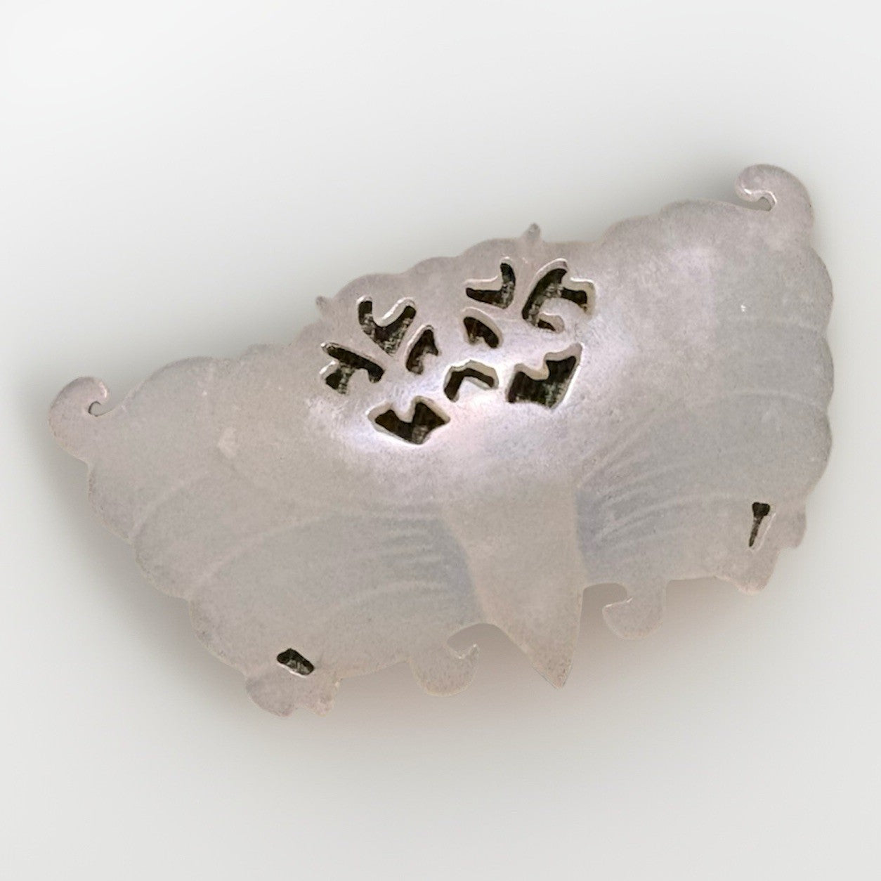 Antique Chinese White Jade Butterfly Pendant – Qing Dynasty Symbol of Love