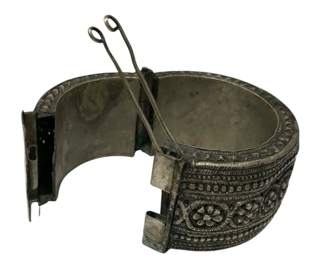 19th C Antique Ottoman / Berber Silver Hinged Tribal Cuff Bracelet