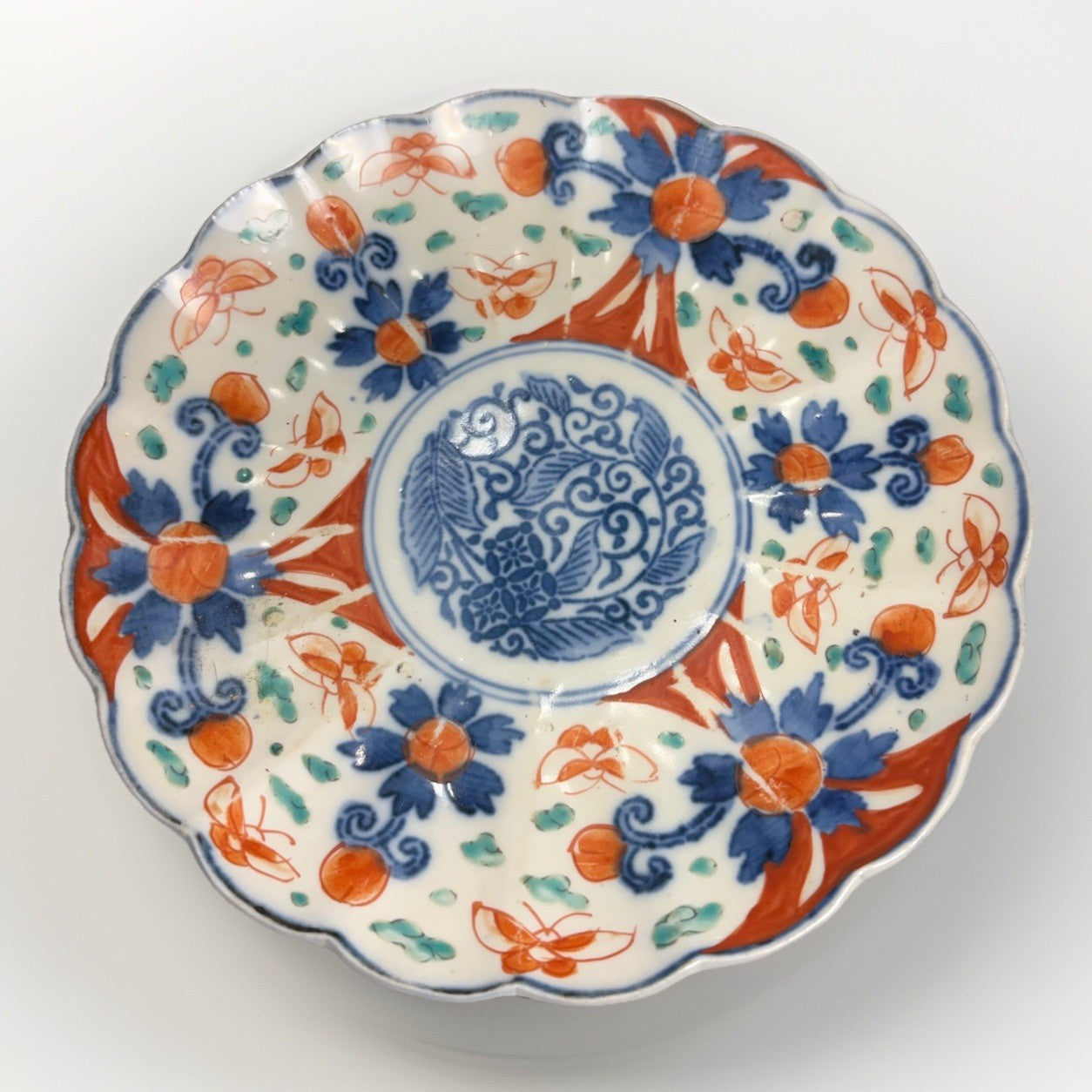 Antique Japanese Imari Scalloped Plate 8.5” Meiji Era Hand Painted Floral