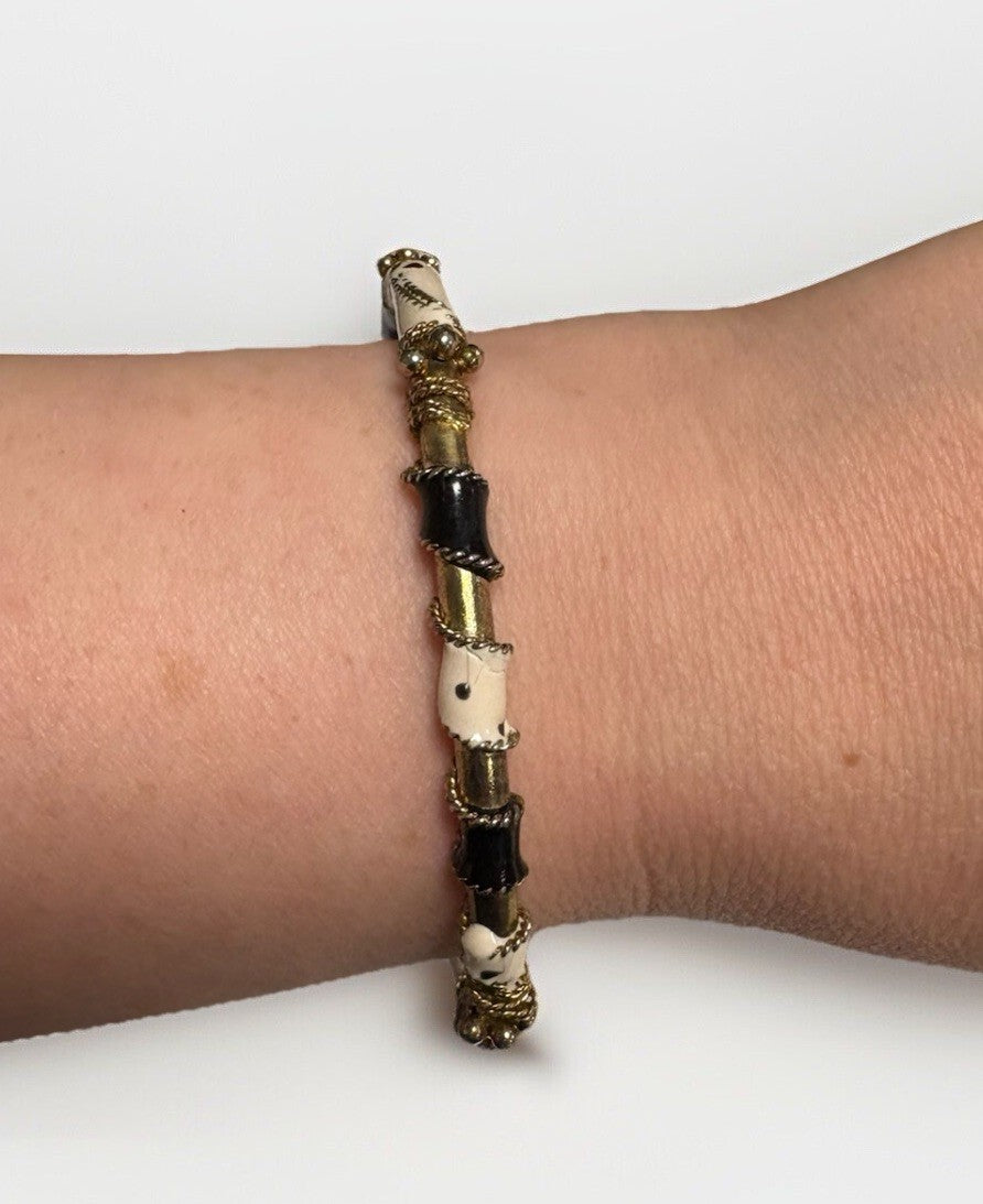 Black & White Enamel, Gold Tone Textured Rope Design Thin Bangle Bracelet
