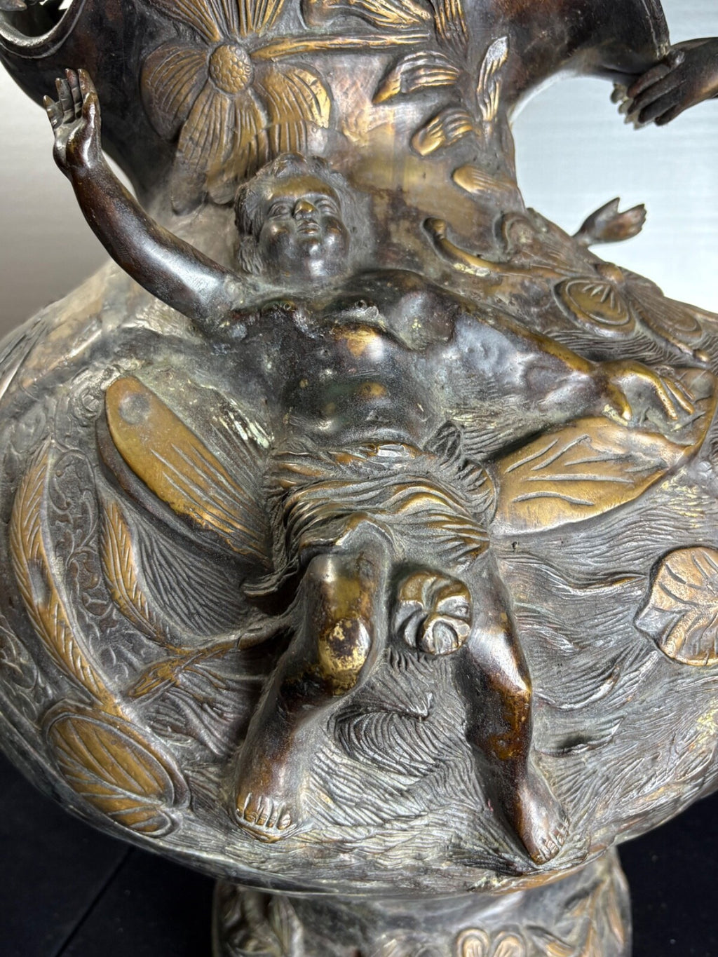Antique Bronze Art Nouveau Figural Vase Putti Cherubs Floral Relief 20” Tall
