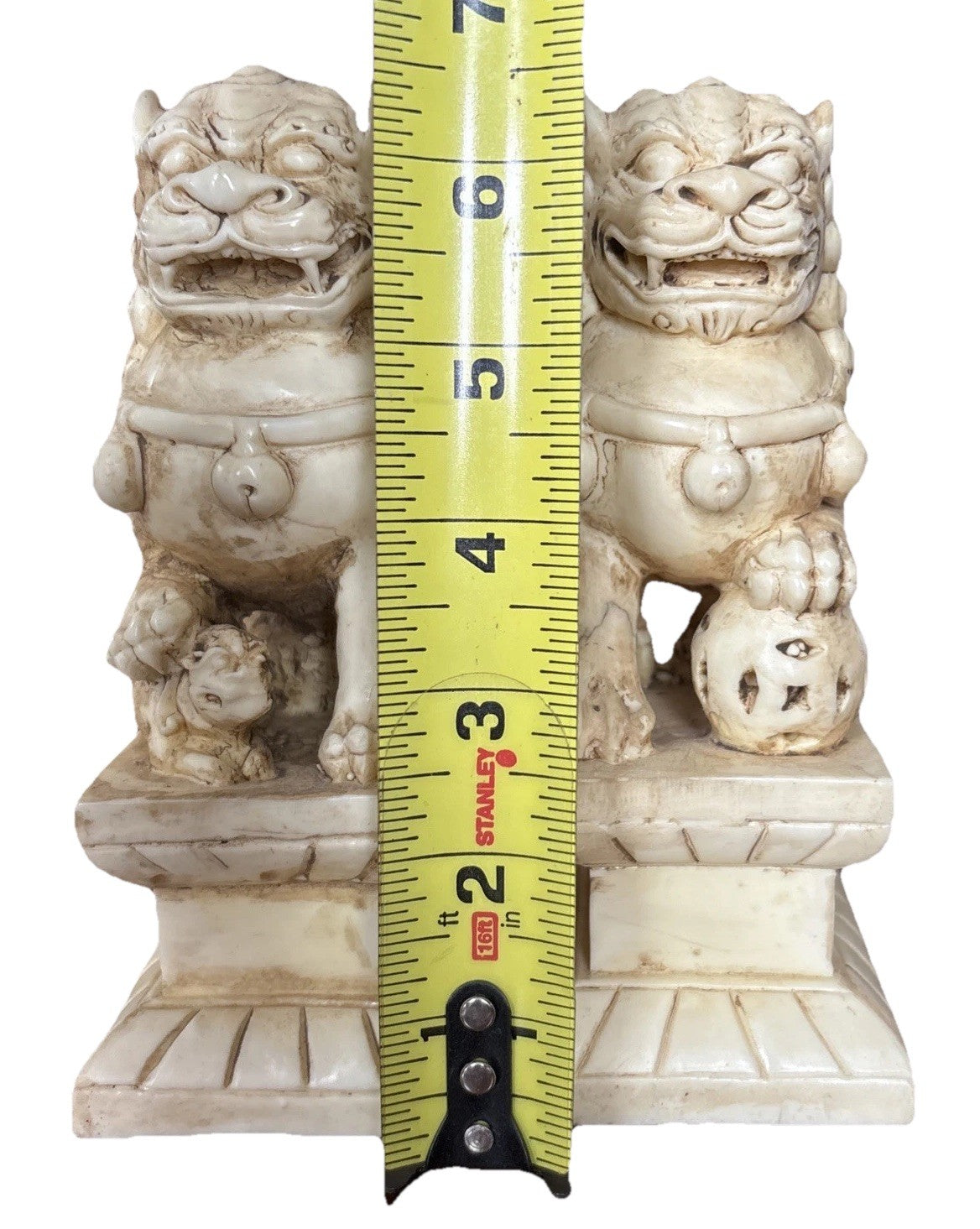 Vintage Resin FOO DOGS: Pair of Foo Dog.