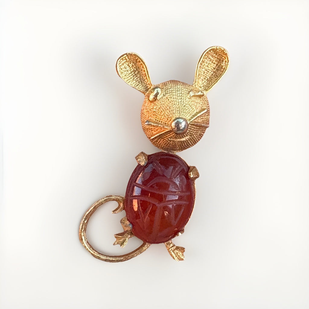 Vintage Gold Tone Mouse Brooch Red Carved Stone Retro Pin