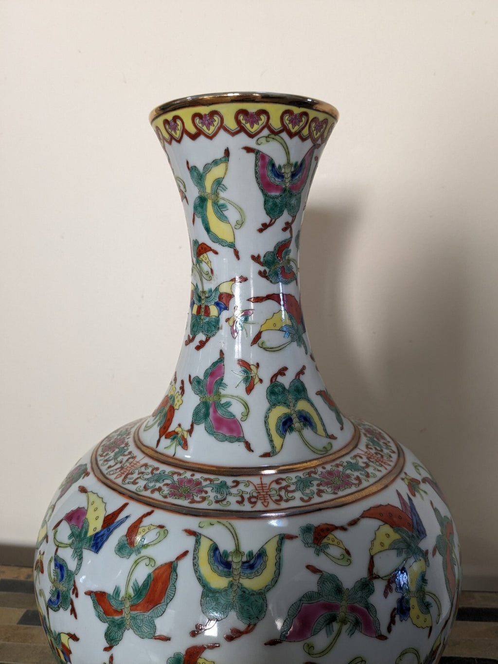 Antique Chinese Famillerose Butterfly vase Qing Guangxu Mark Hand painted