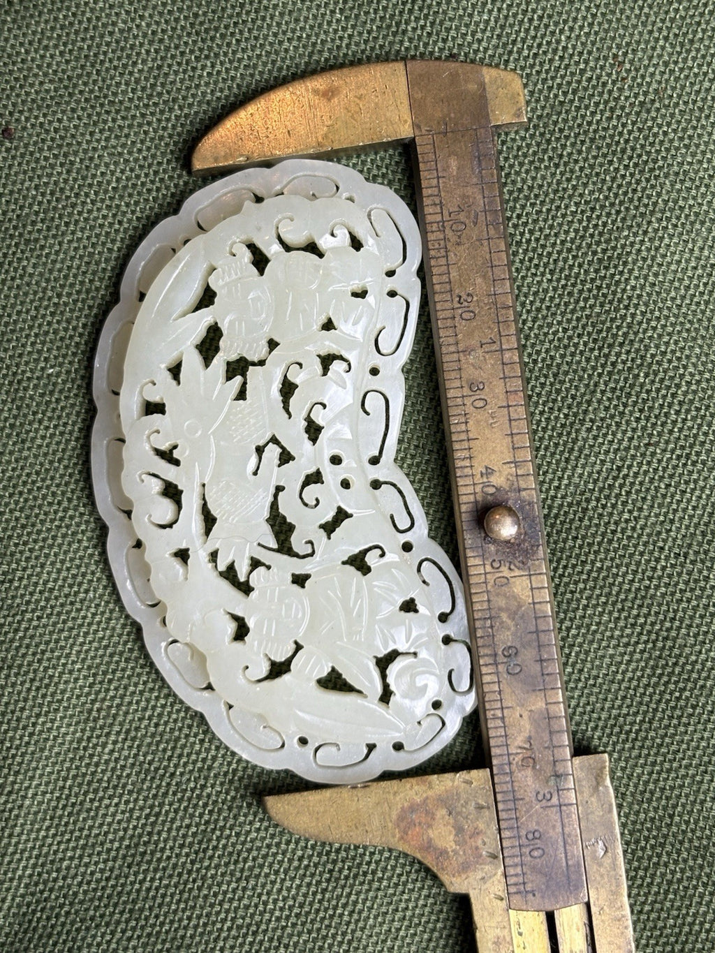 Antique Openwork Jade Plaque with Scholar and Floral Motifs 28grams 18thc
