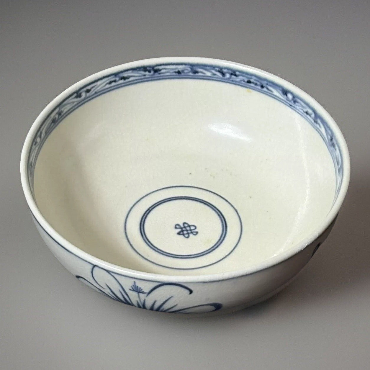 Arita Japanese Porcelain Bowl ca1700-1730 Kanzan & Jittoku Edo period White Blue