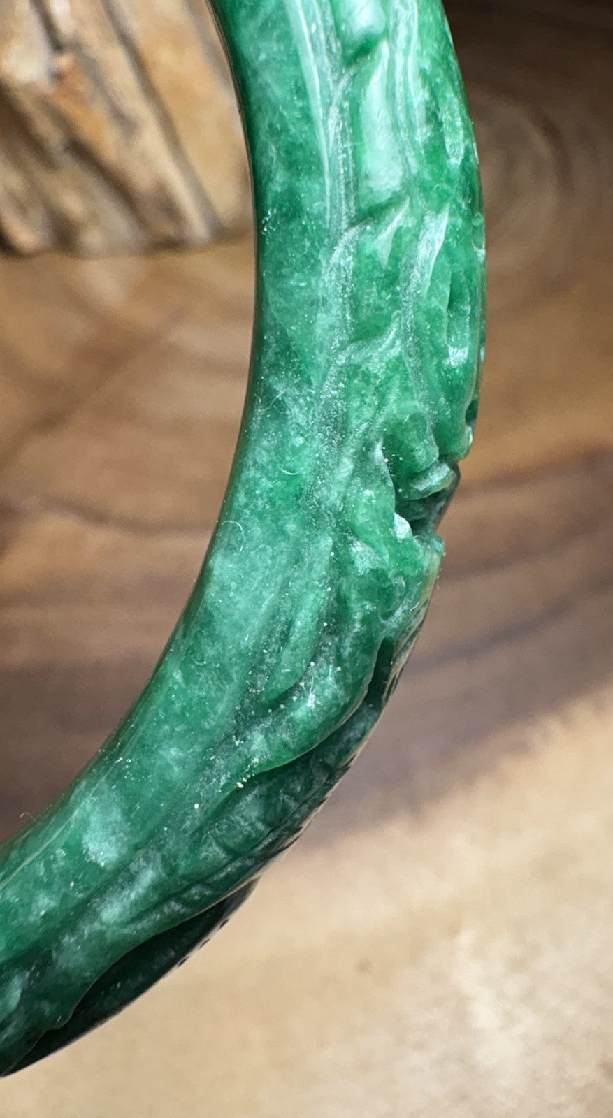 Vintage Carved Green Hardstone Bangle – Sculpted Floral Relief Bracelet