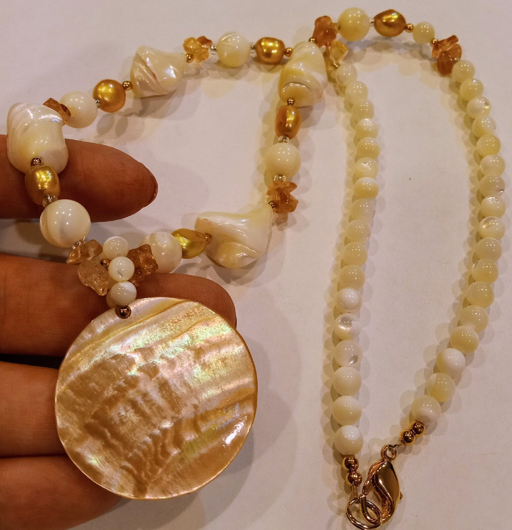 MOP Shell Inlaid Pendant Yellow Shells/Pearl Statement Necklace Genuine Stone