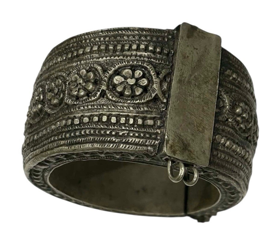 19th C Antique Ottoman / Berber Silver Hinged Tribal Cuff Bracelet