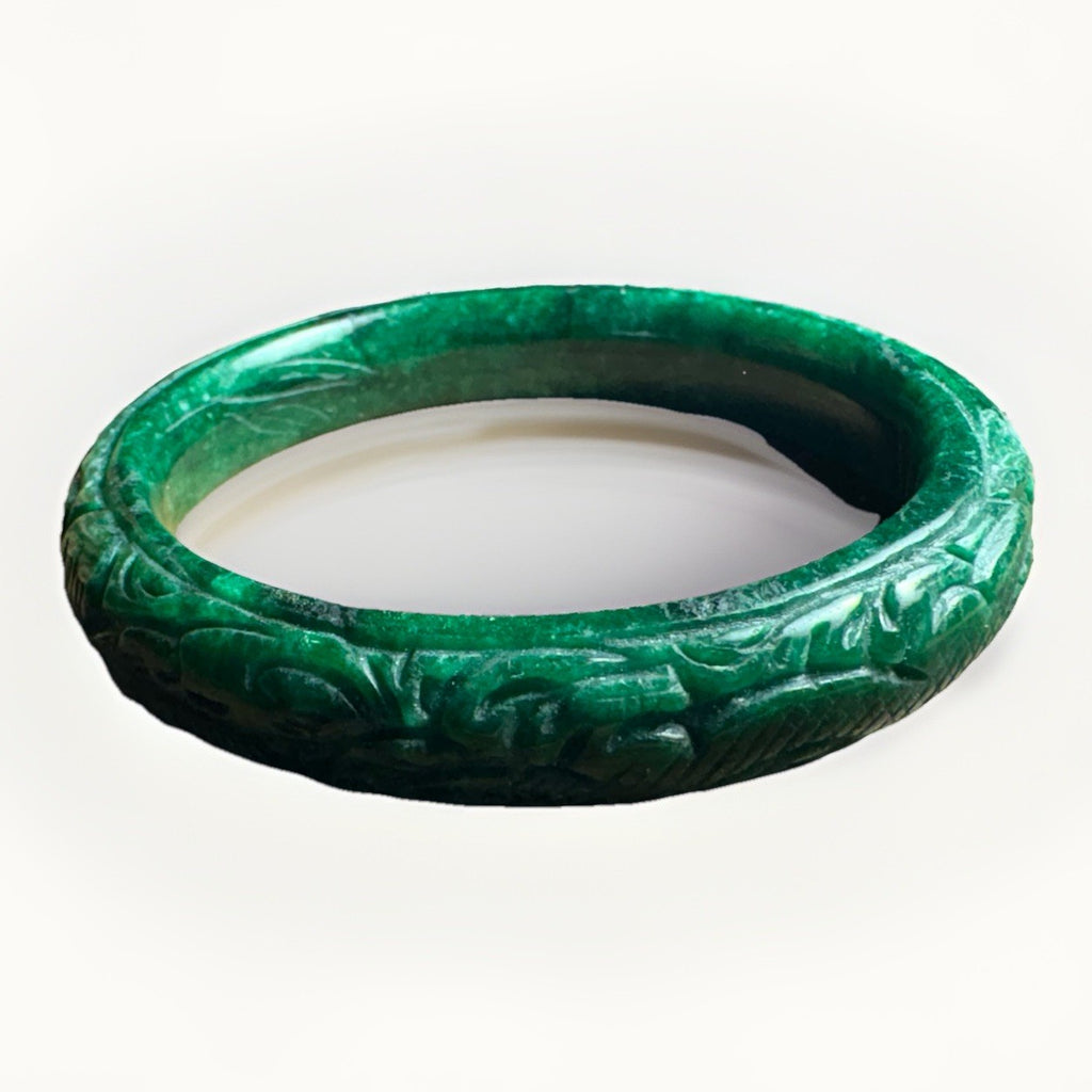 Vintage Carved Green Hardstone Bangle – Sculpted Floral Relief Bracelet