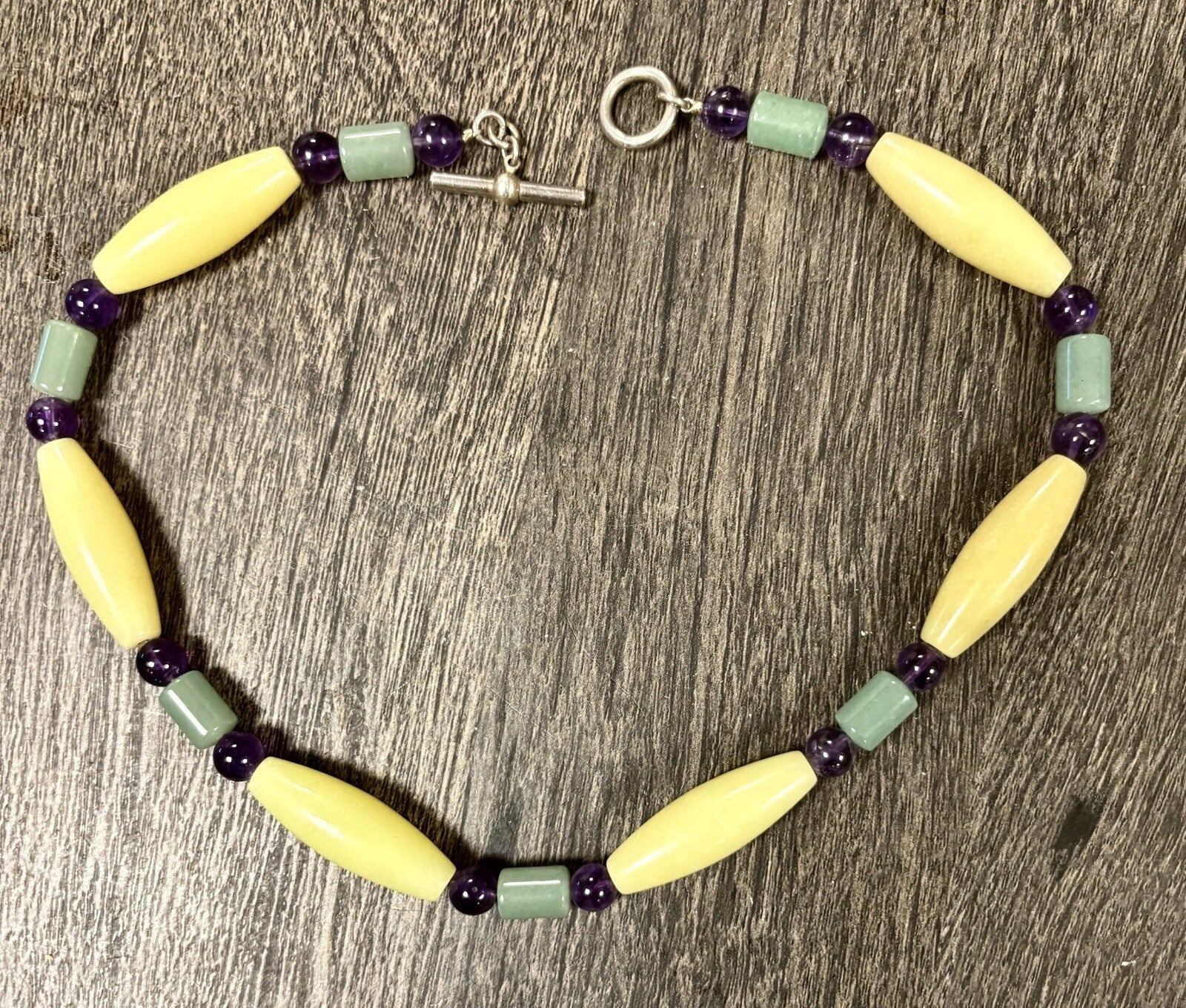 VINTAGE MULTI-COLORED JADE/AMETHYST BEAD NECKLACE WITH STERLING TOGGLE CLASP