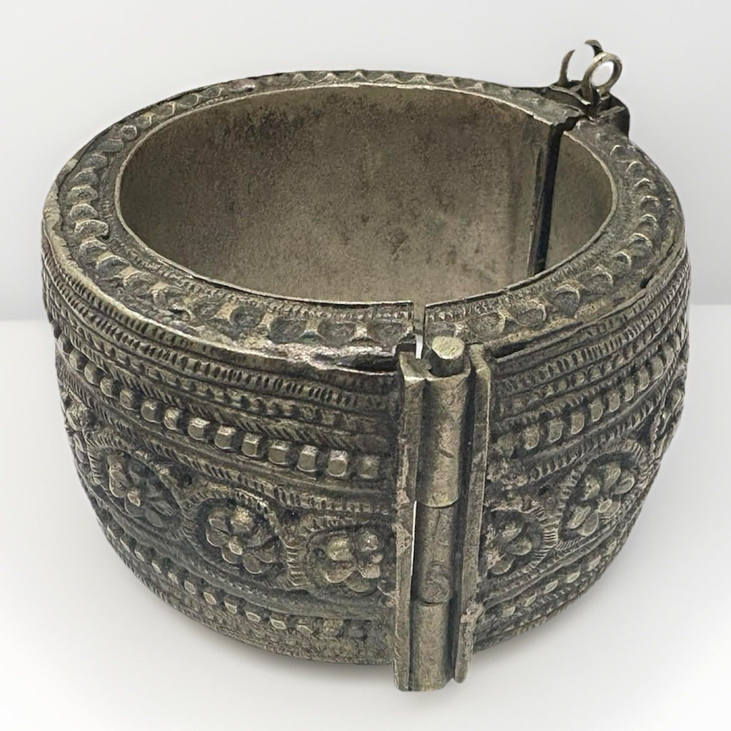 19th C Antique Ottoman / Berber Silver Hinged Tribal Cuff Bracelet