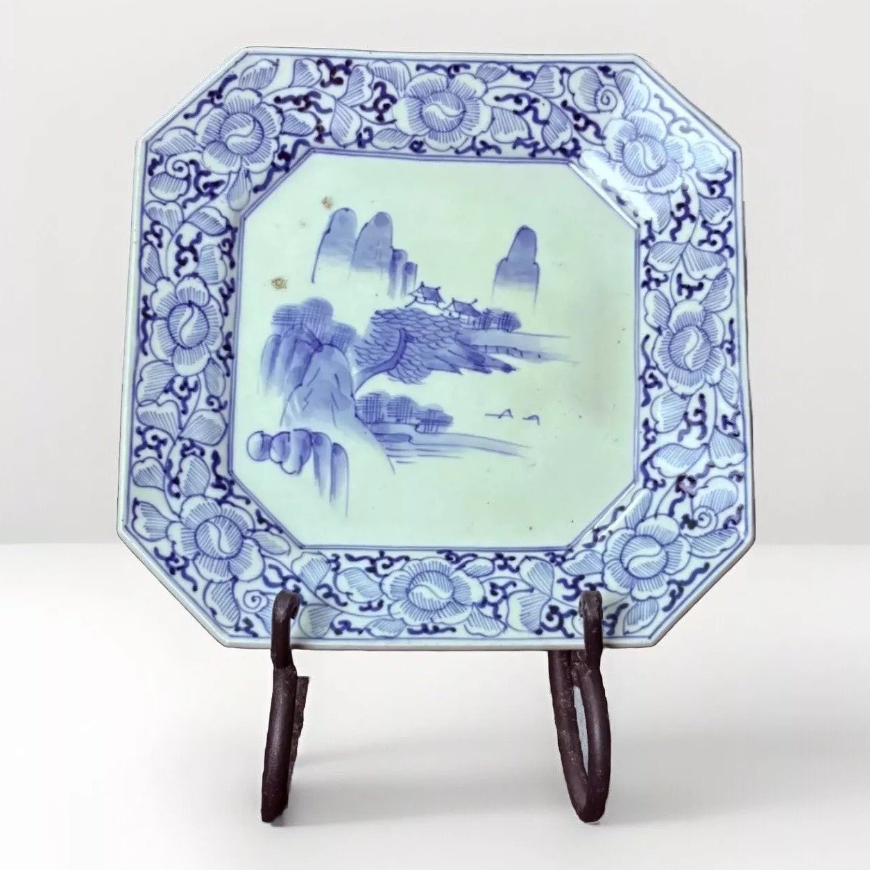 Old Japanese Imari Ware Porcelain Plate 10.5”