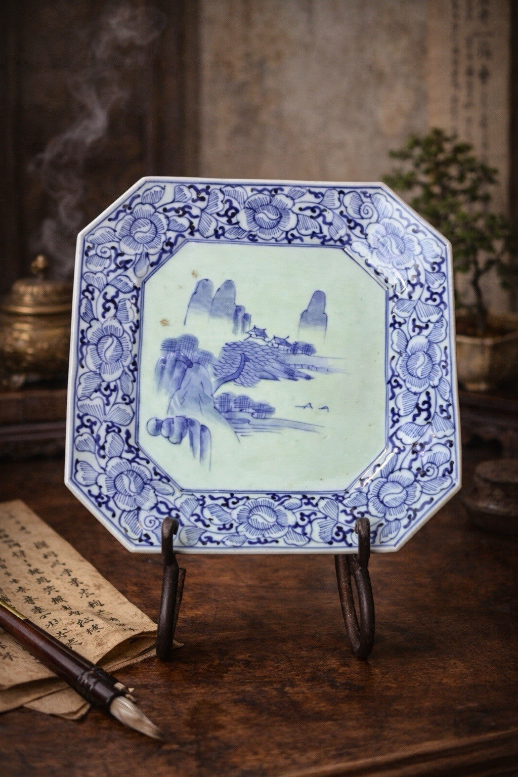 Old Japanese Imari Ware Porcelain Plate 10.5”