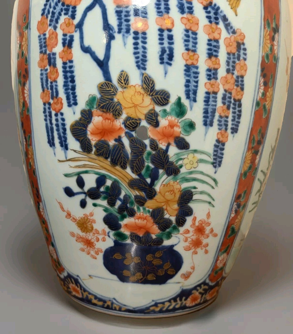 Chinese Porcelain Imari Lidded Jars Pair – Kangxi Mark Vintage Vases