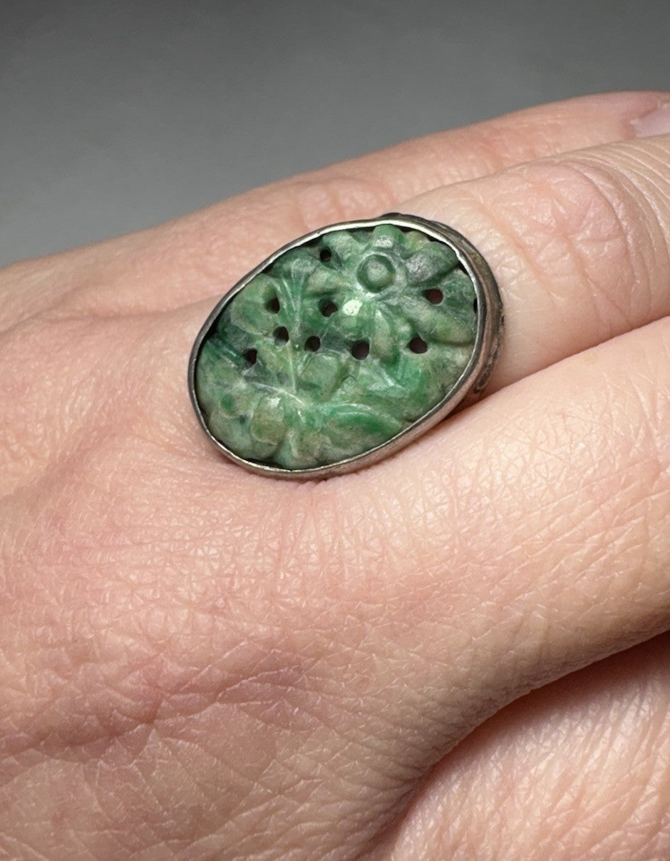 Art Deco Style Sterling Carved Green Jade Oval Ring Size 6