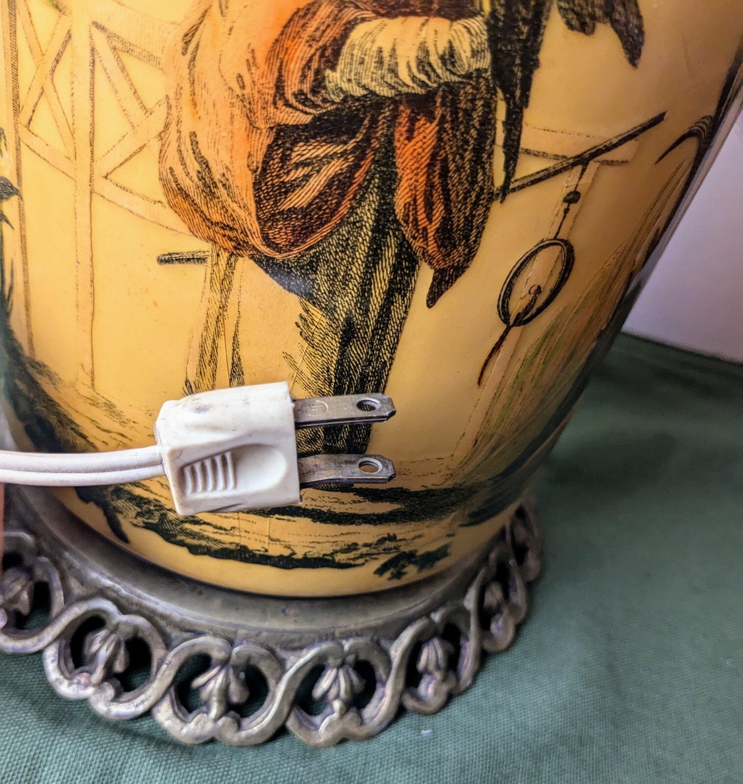 Vintage Mid-Century Chinese Paul Hanson Porcelain Brass Lamp