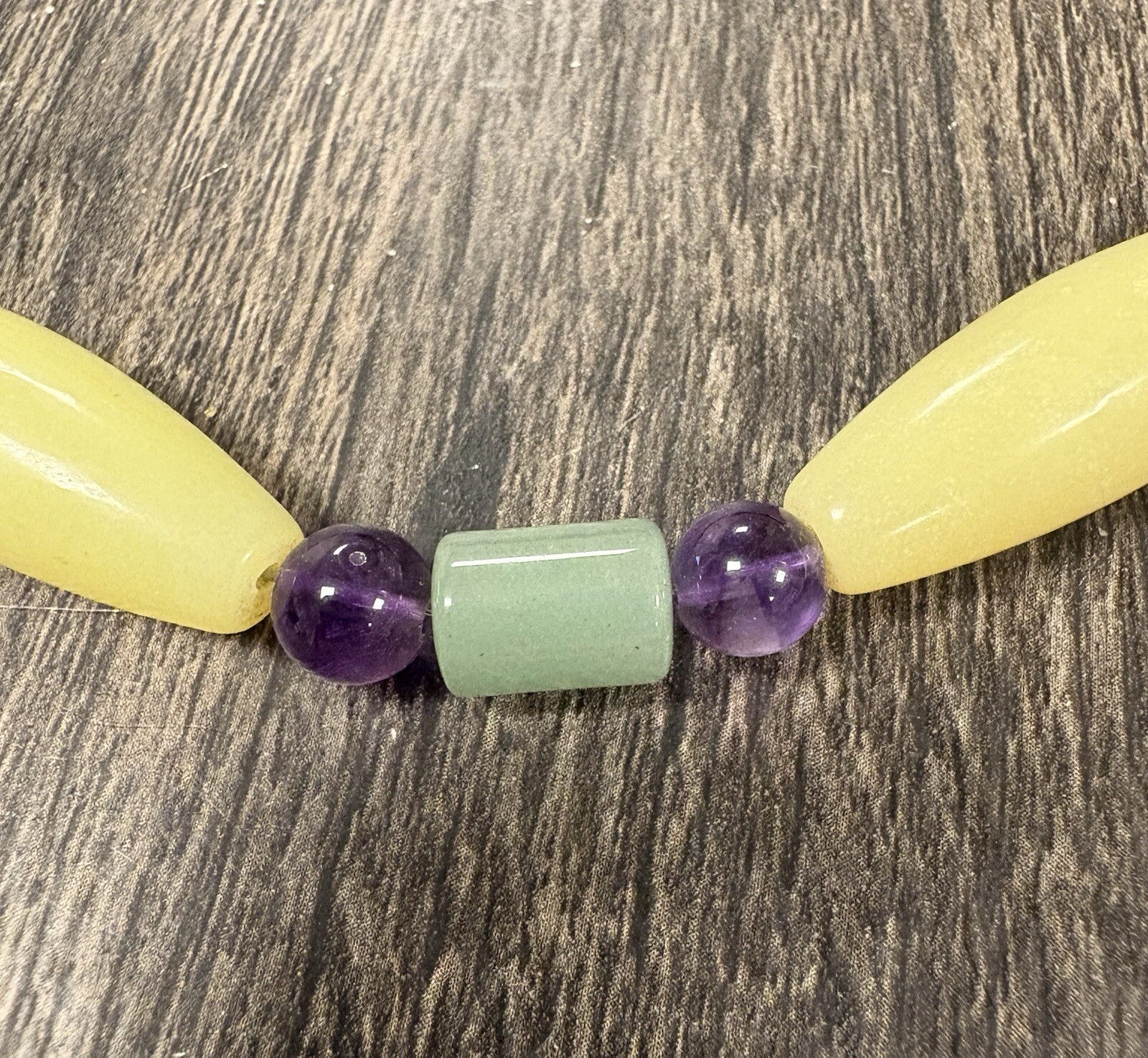 VINTAGE MULTI-COLORED JADE/AMETHYST BEAD NECKLACE WITH STERLING TOGGLE CLASP