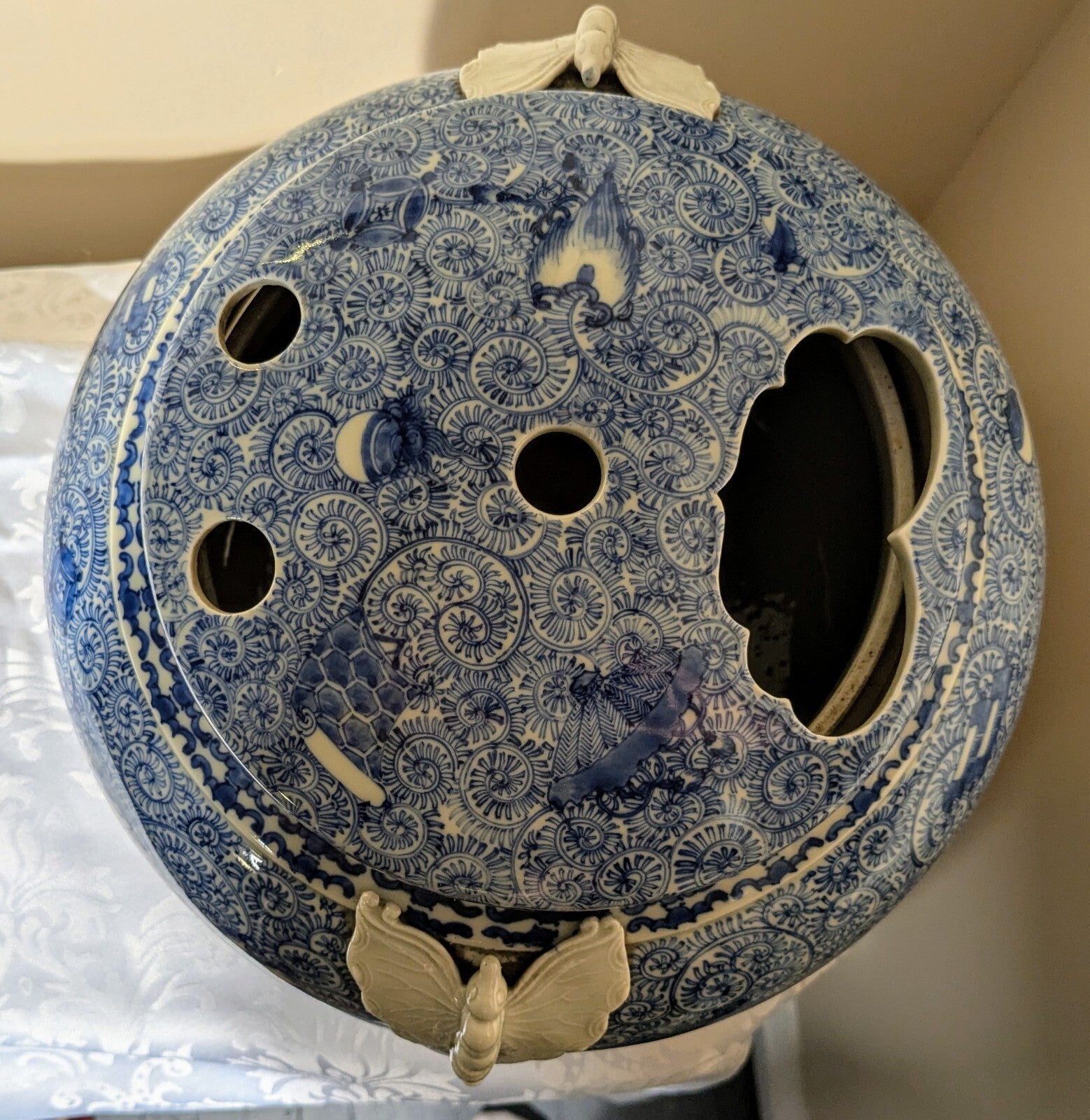 Antique Chinese Blue White Temple Jar Foo Lion Butterfly Handle Qing RARE