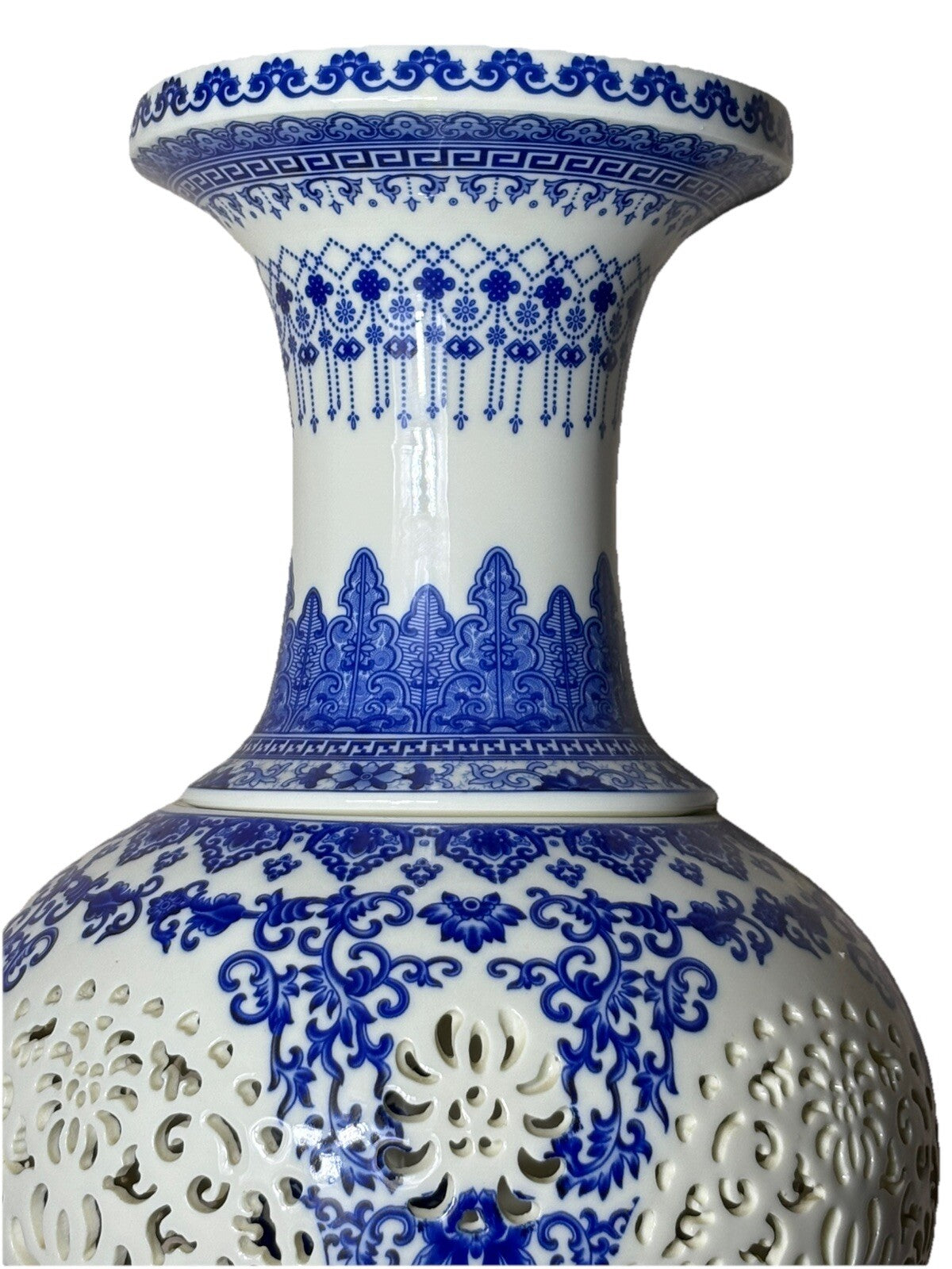 Blue & White Porcelain Vase Chinese Retro Art Hollow Out Vase