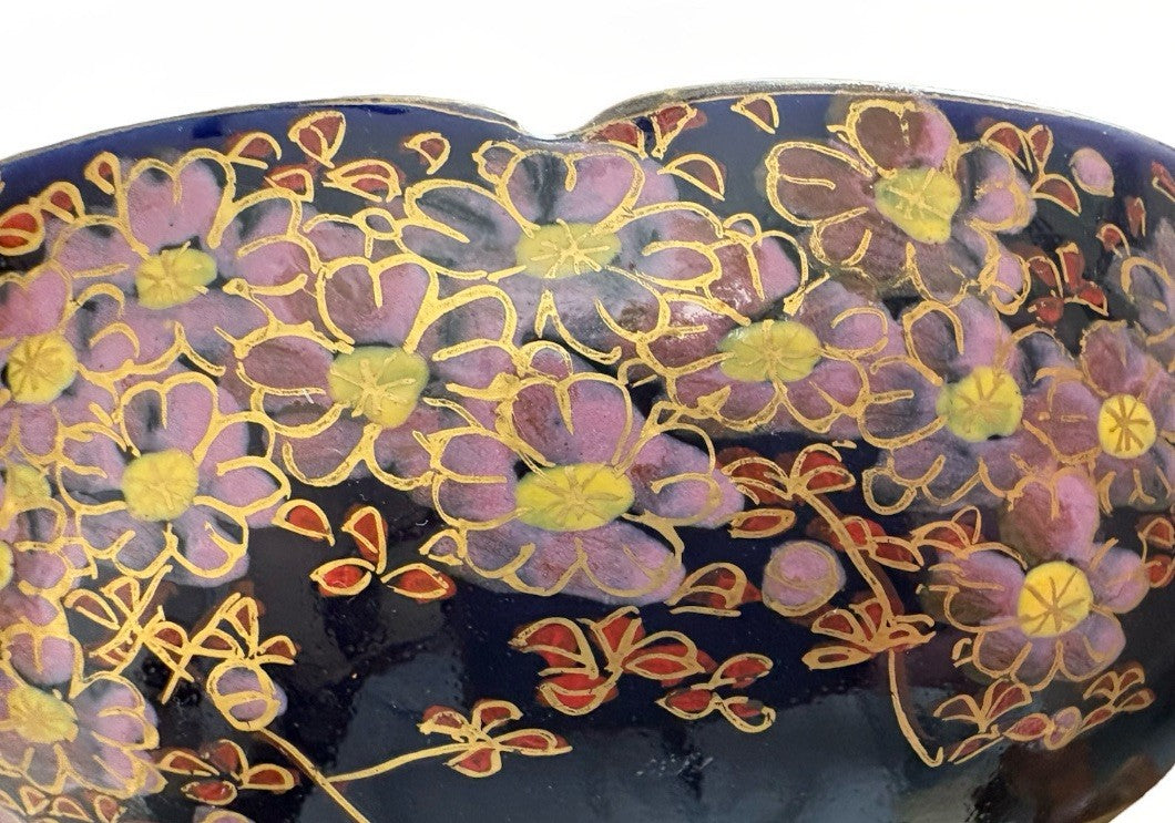 Antique Meiji Japanese Satsuma Mokko-gata Moriage Scenic Bowl Cobalt 4”