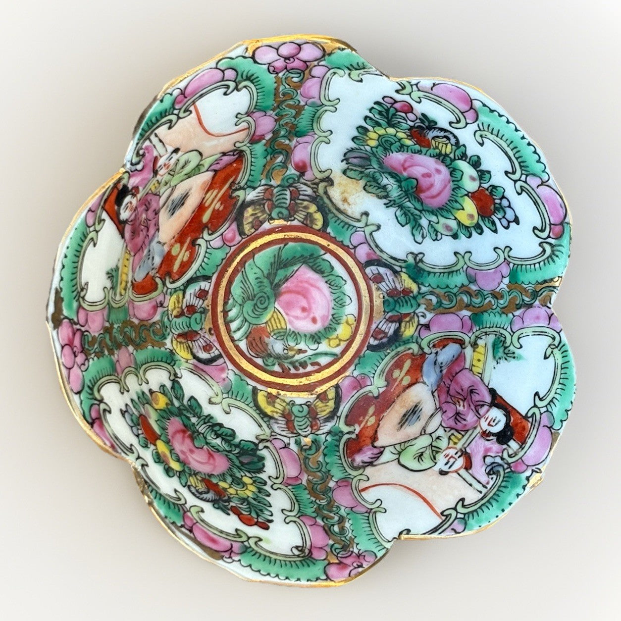 Antique Chinese Famille Rose Lobed Bowl | Gilt Enamel Figures & Peaches | Quin