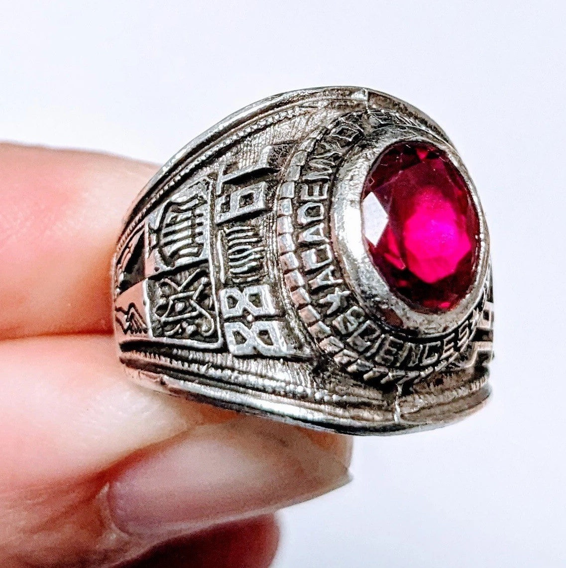 925 Sterling Silver Vintage Lab-Created Ruby 1988 School Ring Size 7 Beautiful