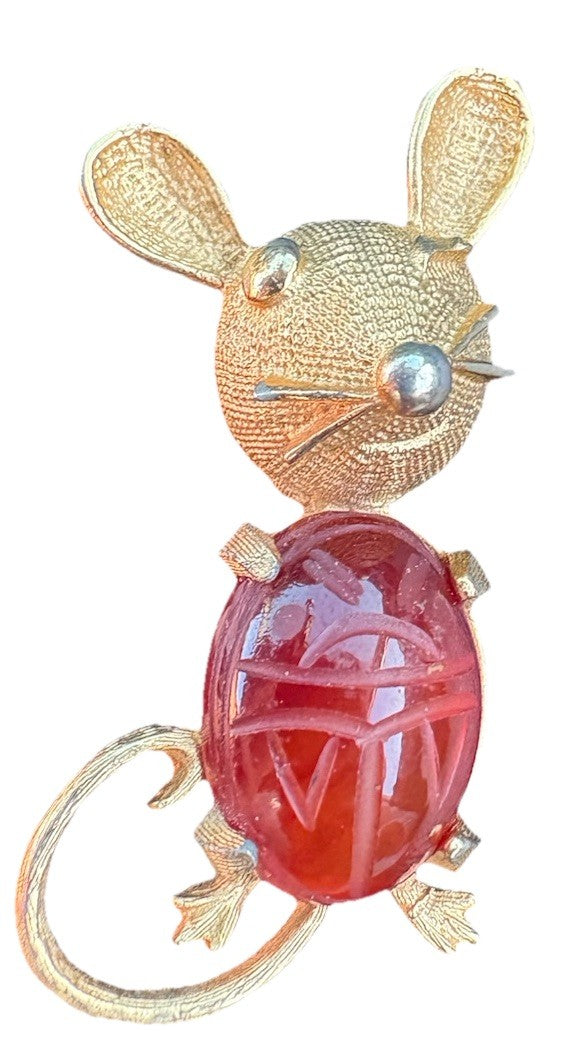 Vintage Gold Tone Mouse Brooch Red Carved Stone Retro Pin