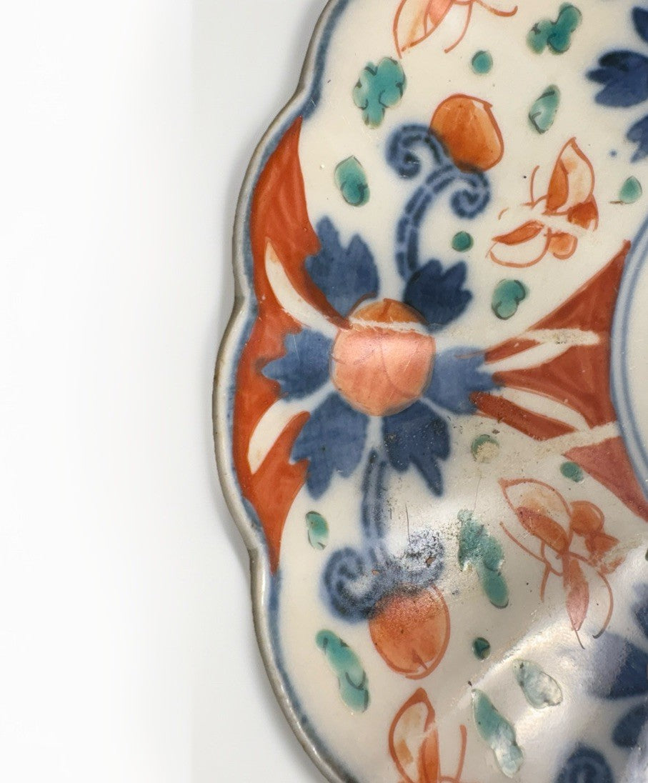 Antique Japanese Imari Scalloped Plate 8.5” Meiji Era Hand Painted Floral