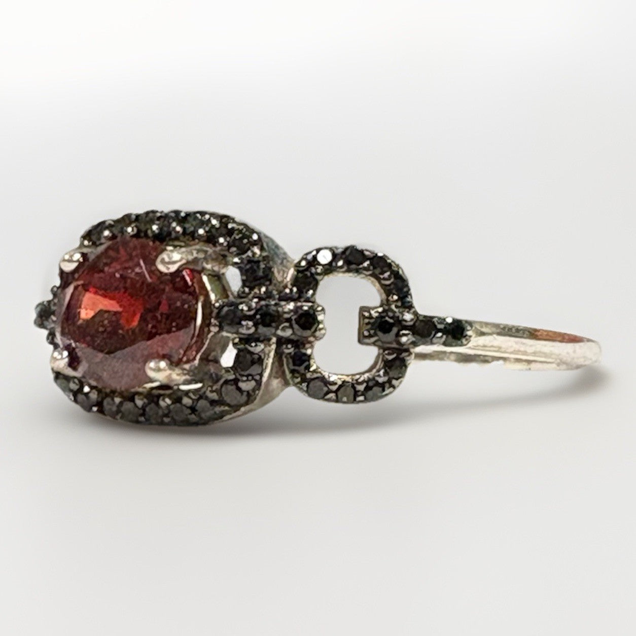 Antique-Style Oval Ruby Ring with Black Stone Halo –Vintage Statement 925 10.75