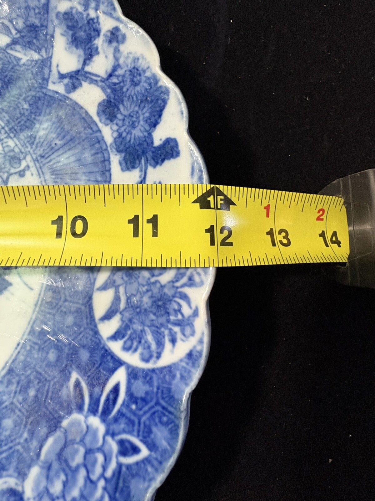Antique Japanese Imari Porcelain Antique Blue and White Scalloped Plate