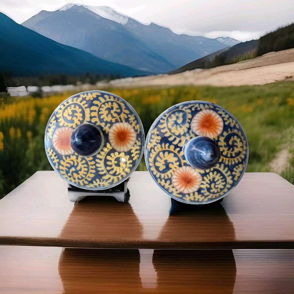 Chinese Porcelain Imari Lidded Jars Pair – Kangxi Mark Vintage Vases
